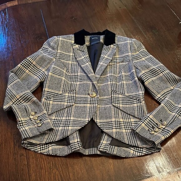 Smythe Houndstooth Blazer with Black Velvet Collar and Gold Buttons - Picture 1 of 9